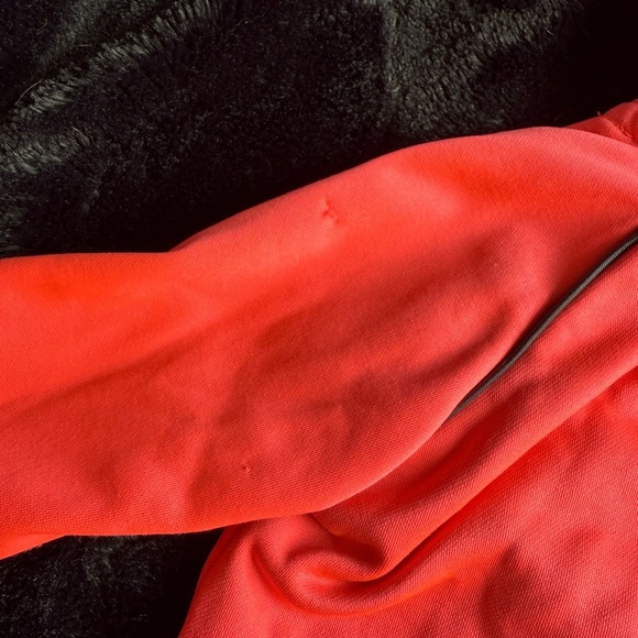 Body Glove 18M Neon Pink Hoodie *light wear. Refer to photos - Picture 6 of 7